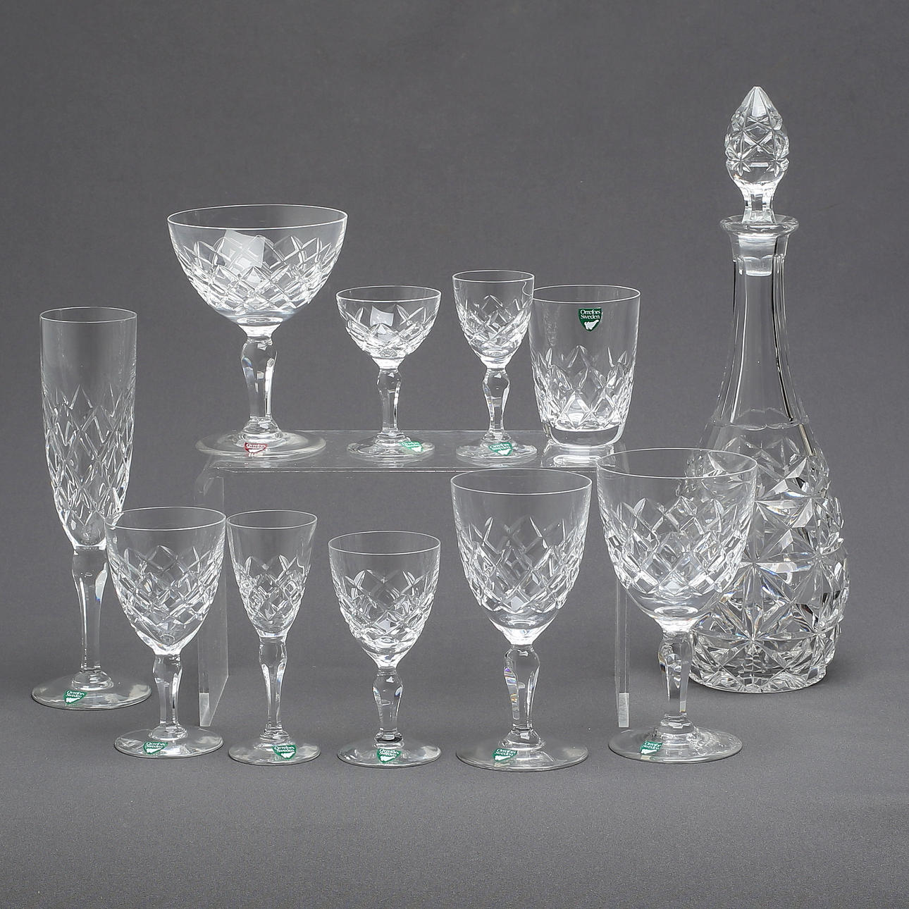 GLASSERVIS, 60 delar, "Karolina", Orrefors.