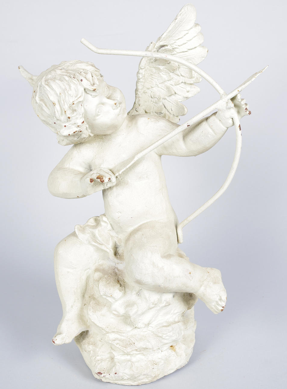 SKULPTUR I FORM AV ÄNGEL, vitmålad gjutjärn, samtida.