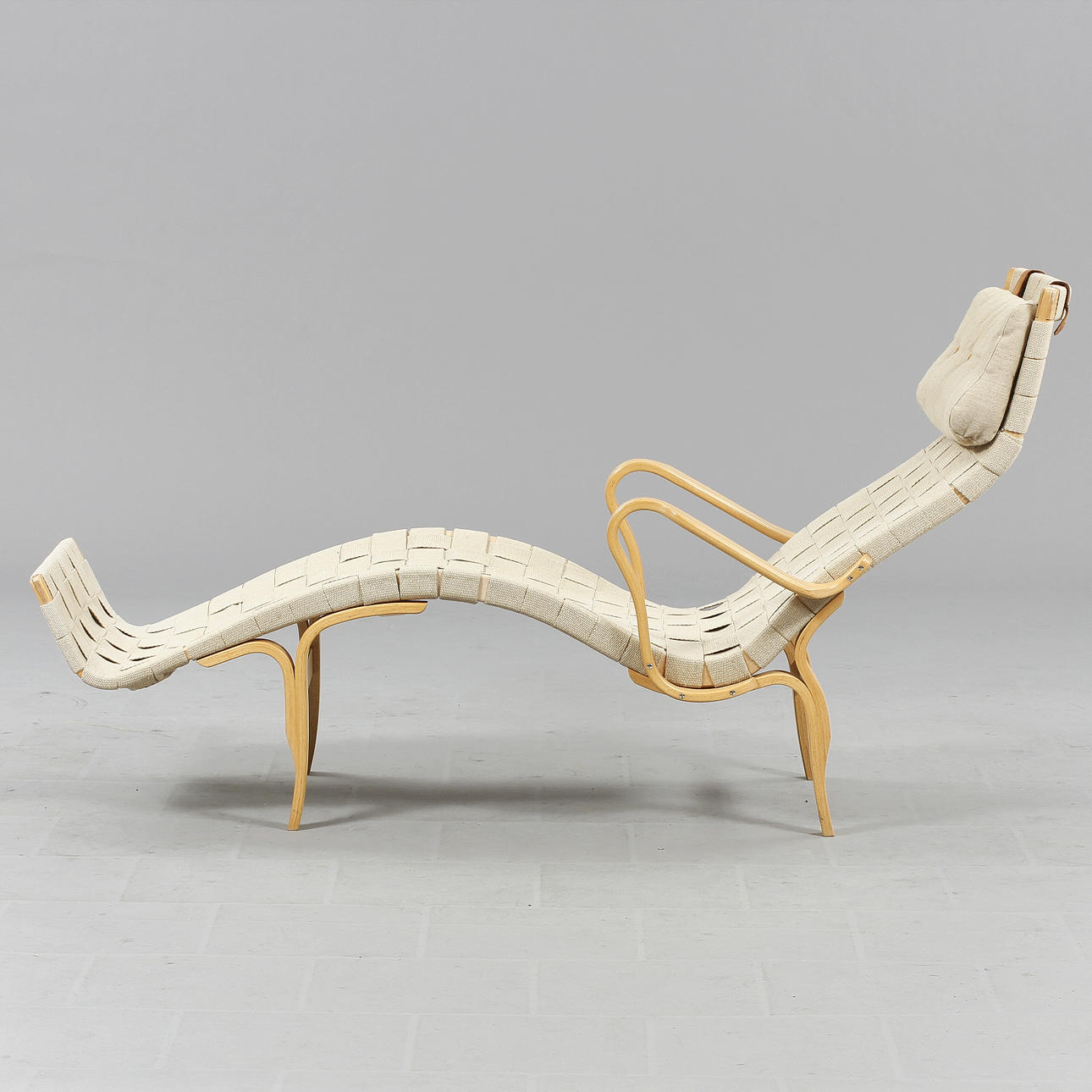 VILSTOL, "Pernilla", Bruno Mathsson för Dux.