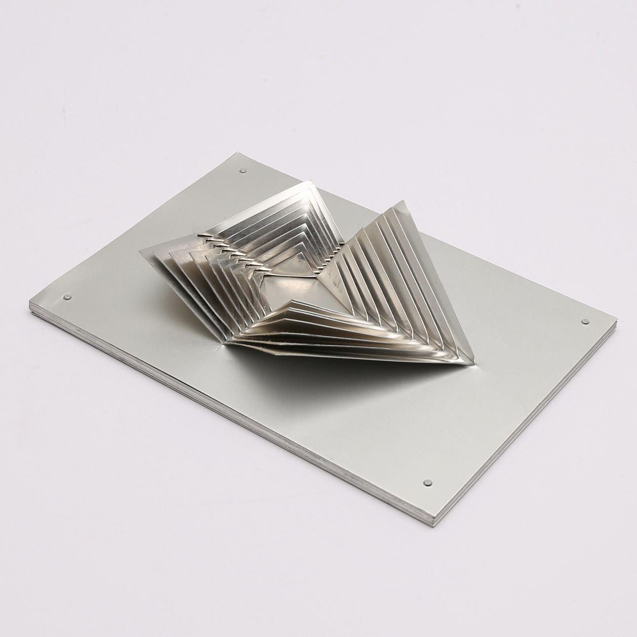 ARNE JONES. "BLOSSOM".