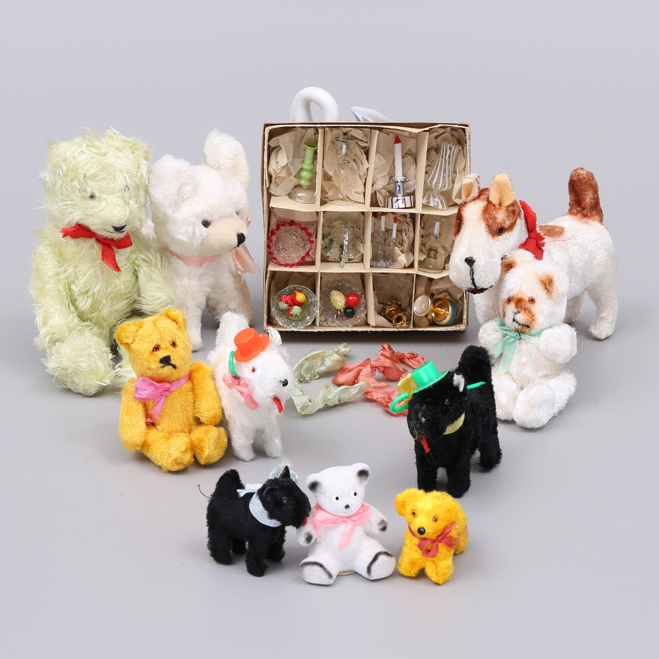 TEDDY TEDDY, HUNDE, PUPPENZUBEHÖR, 1900.