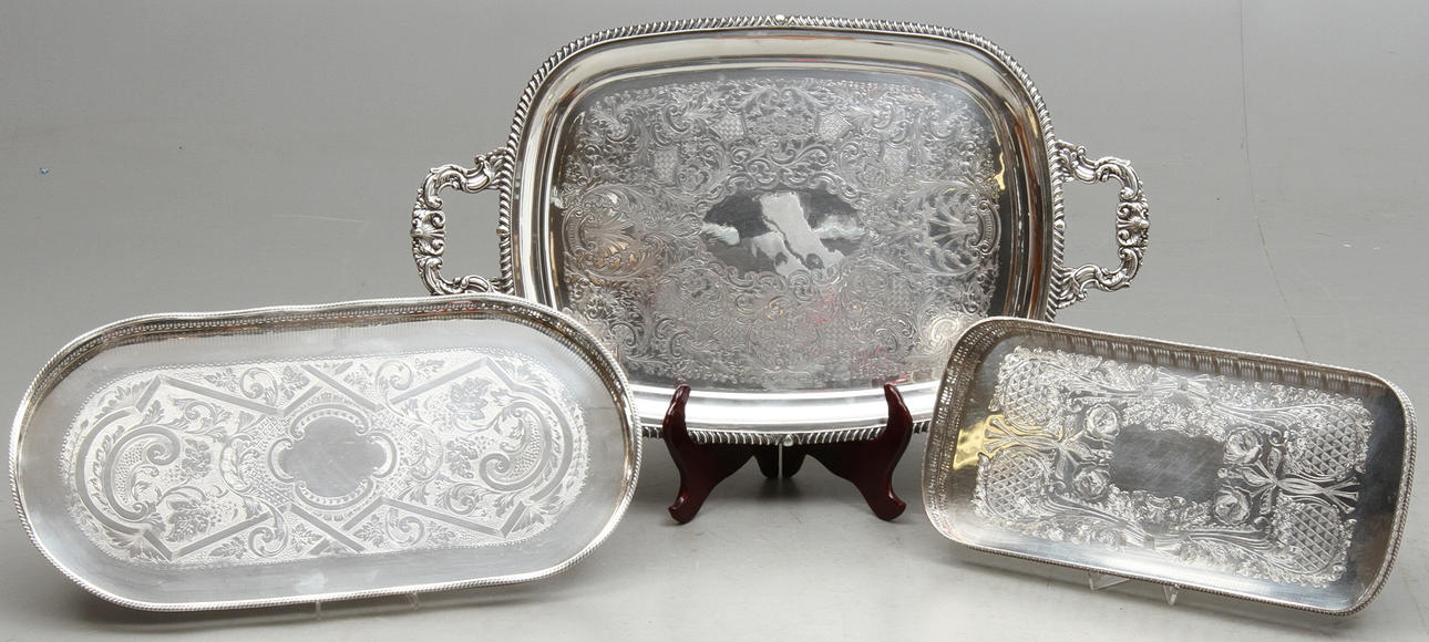 BANDEJAS, 3 piezas, alpaca, Inglaterra, 1900.