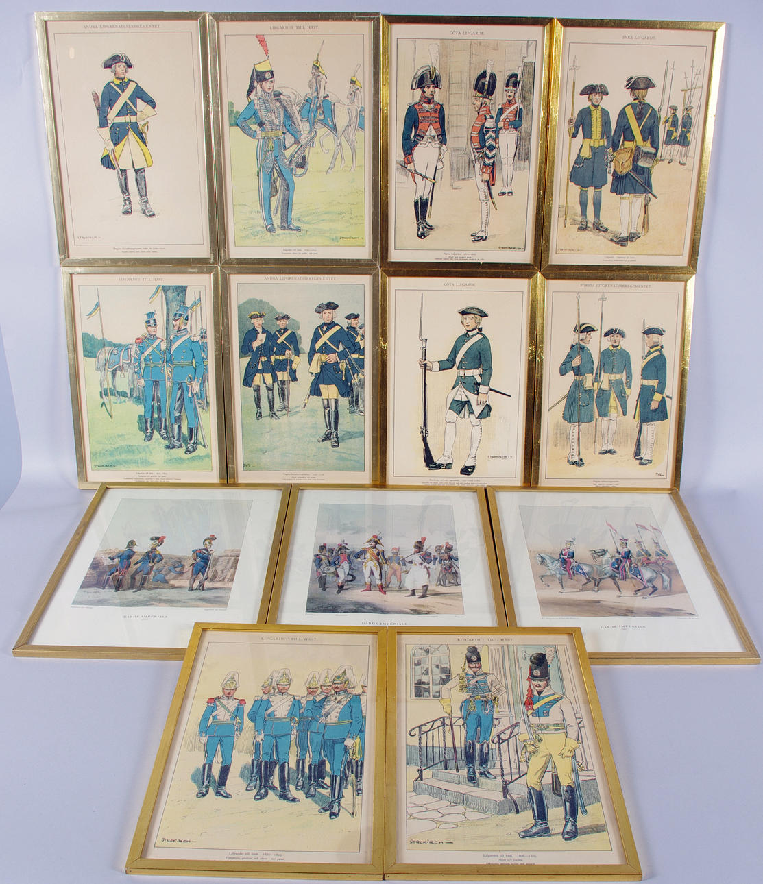 MILITÄRTAVLOR, 13 stycken tryck.