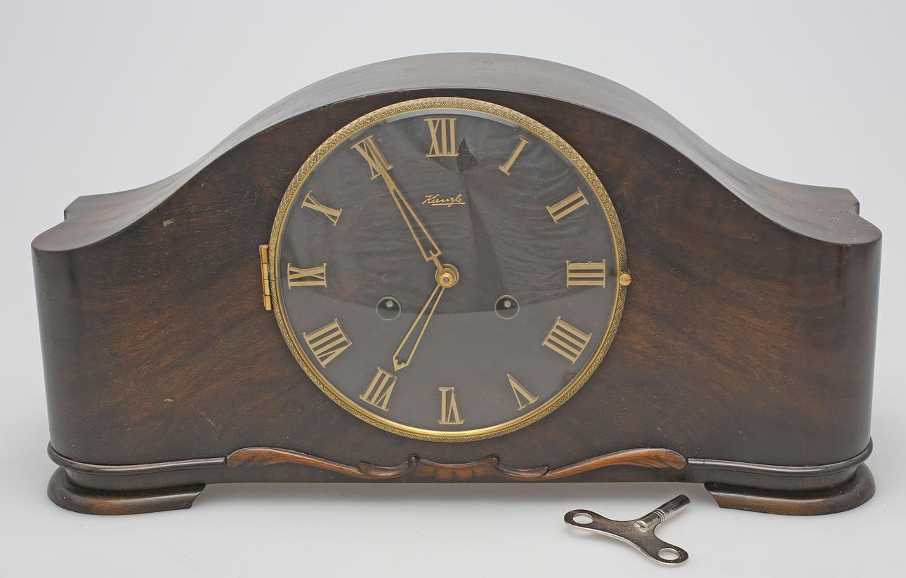 BORDSPENDYL, Art Deco, Kienzle, 1900-talets första del.