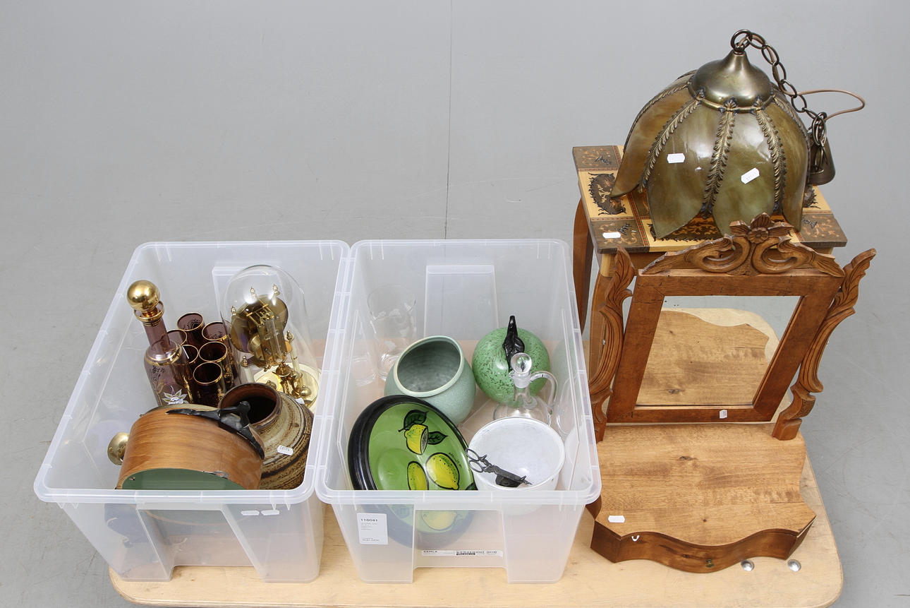 DIVERSE, 1900-tal. bl.a. taklampa, syskrin, pigtittare.