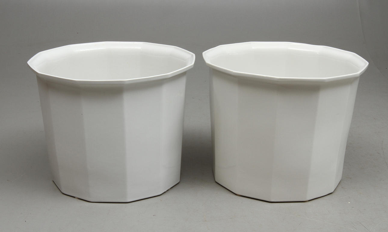 YTTERFODER, 2 st, porslin, "Oktavius", Karin Björquist, Gustavsberg.