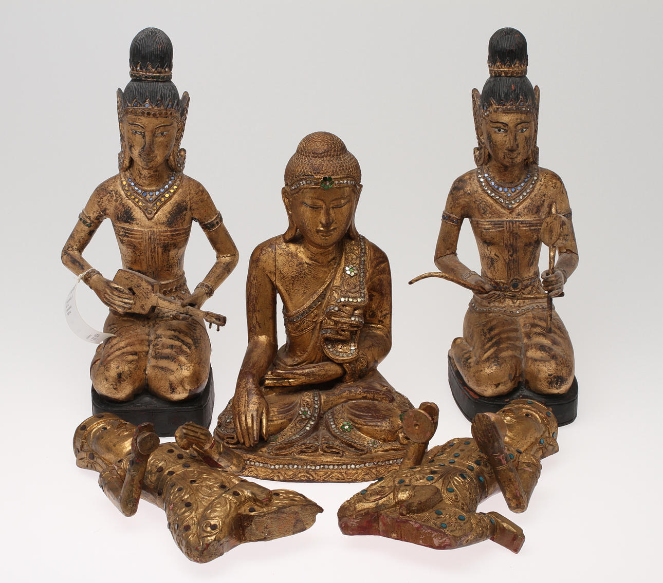 FIGURINER, 5 st, trä, orientaliska, 1900-tal.