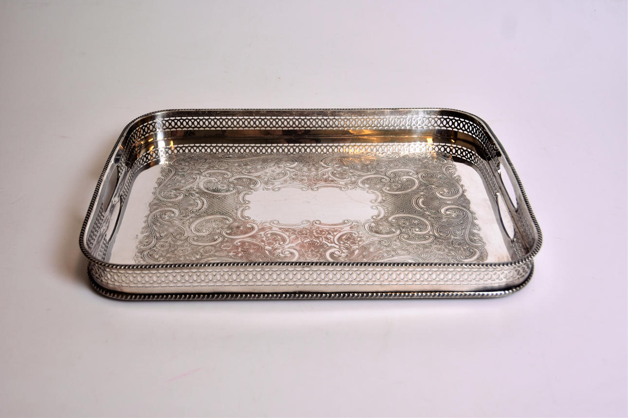 TABLE PLATEAU plates England.