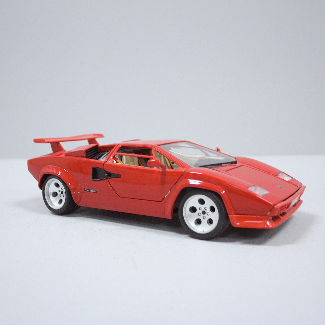 MODELLAUTO, Lamborghini Countach 5000 Quattrovalvole, 1988, Burago.