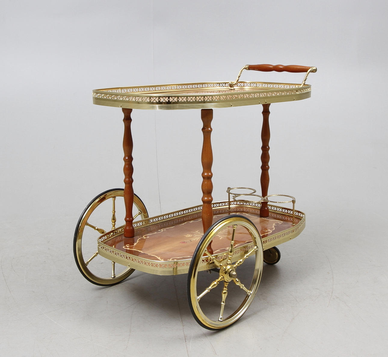 SERVERINGSVAGN, 1900-talets fjärde kvartal.