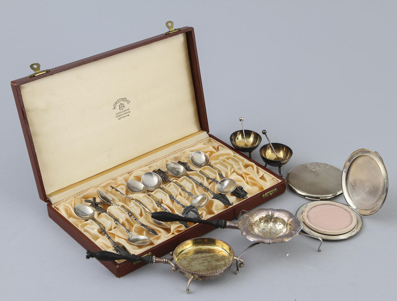 SILVER, 16 delar, ca 350 gram brutto.