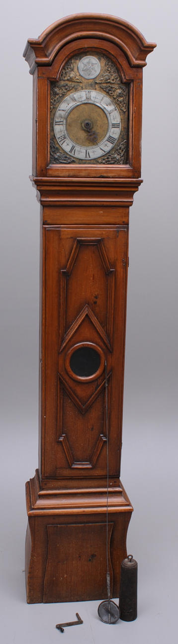 GOLVUR, furu, ett lod.