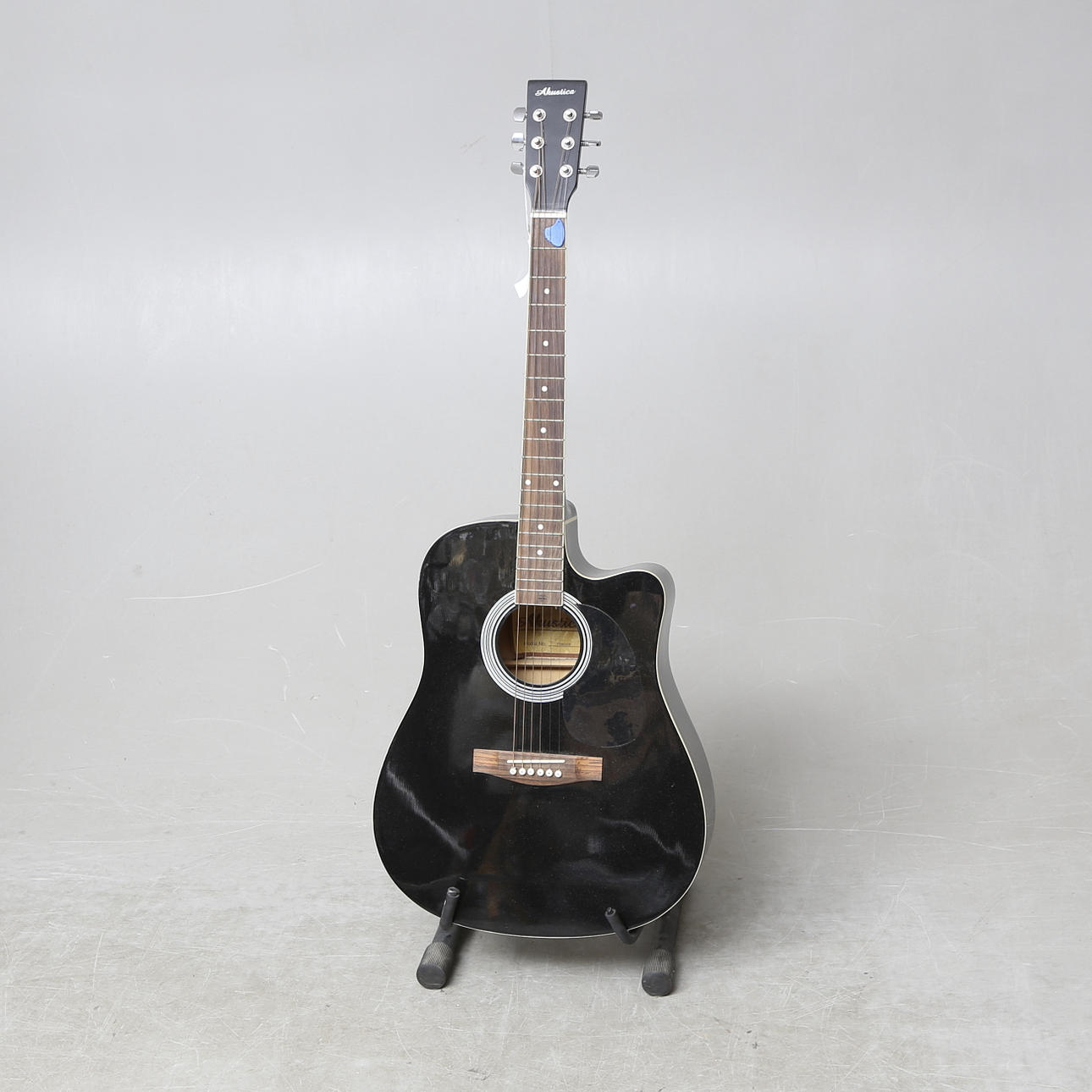 ACOUSTIC GUITAR, Akustica.