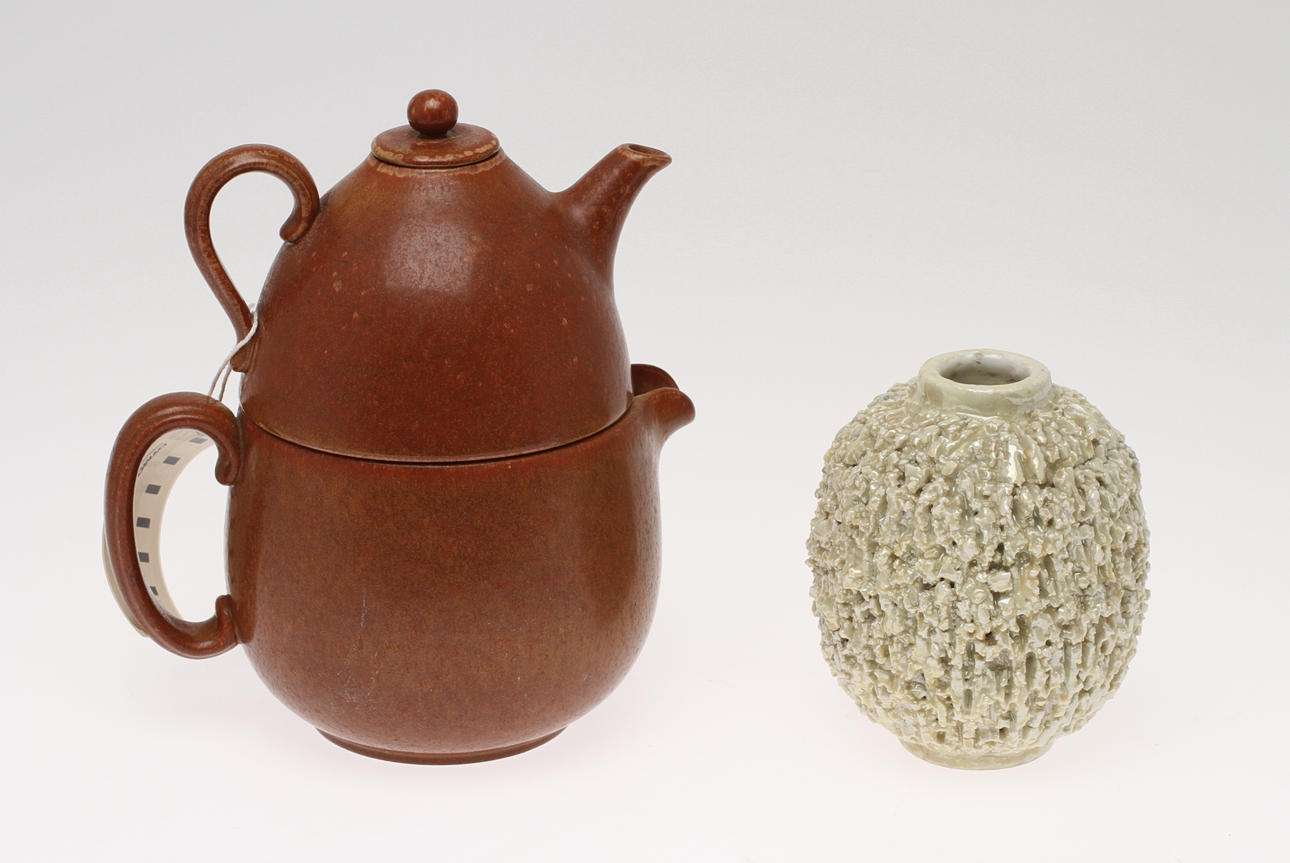 TEKANNA samt VAS, Gunnar Nylund, Rörstrand.