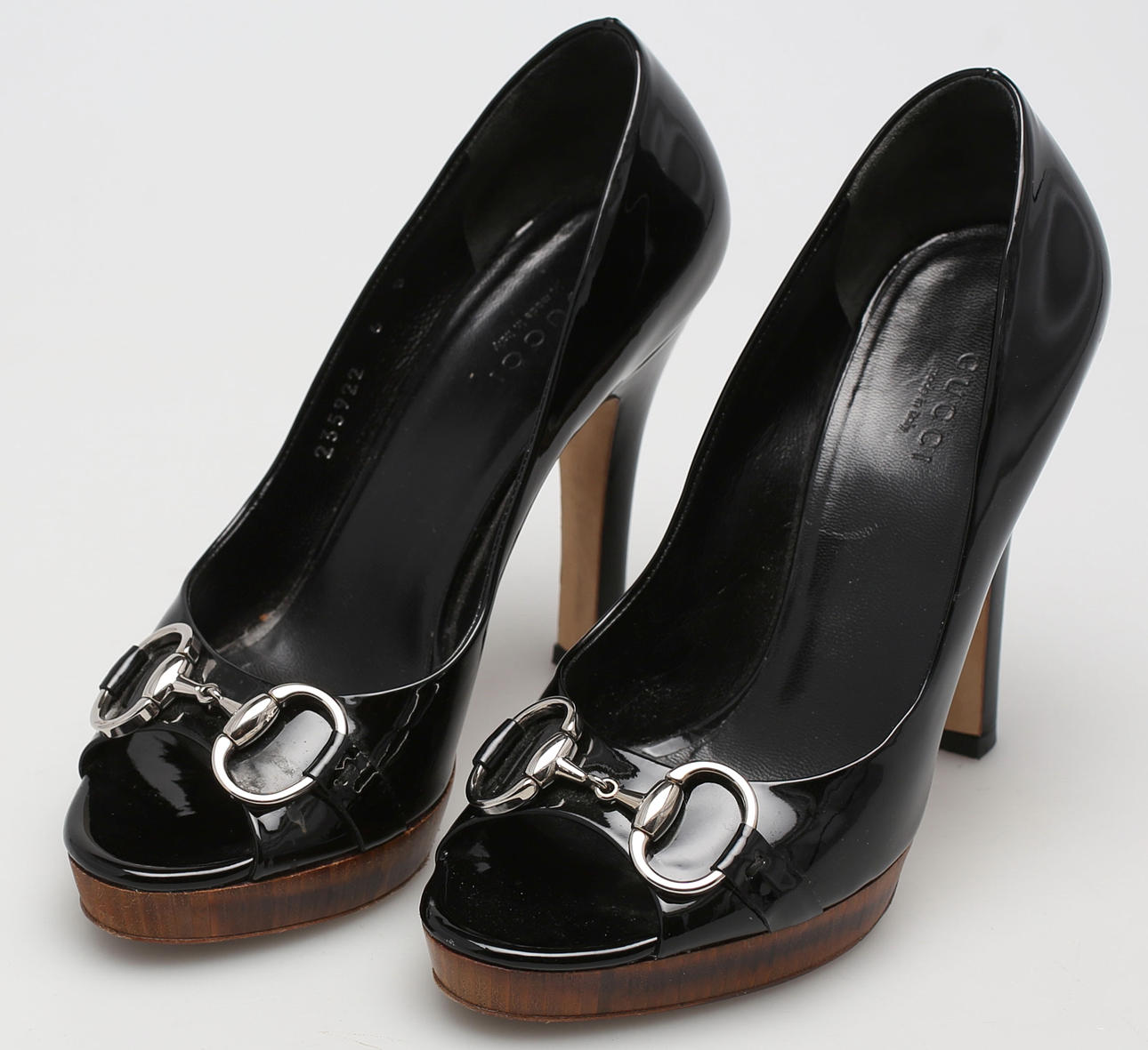 SKOR, ett par, "Peep Toe", stl 6 B, Gucci.