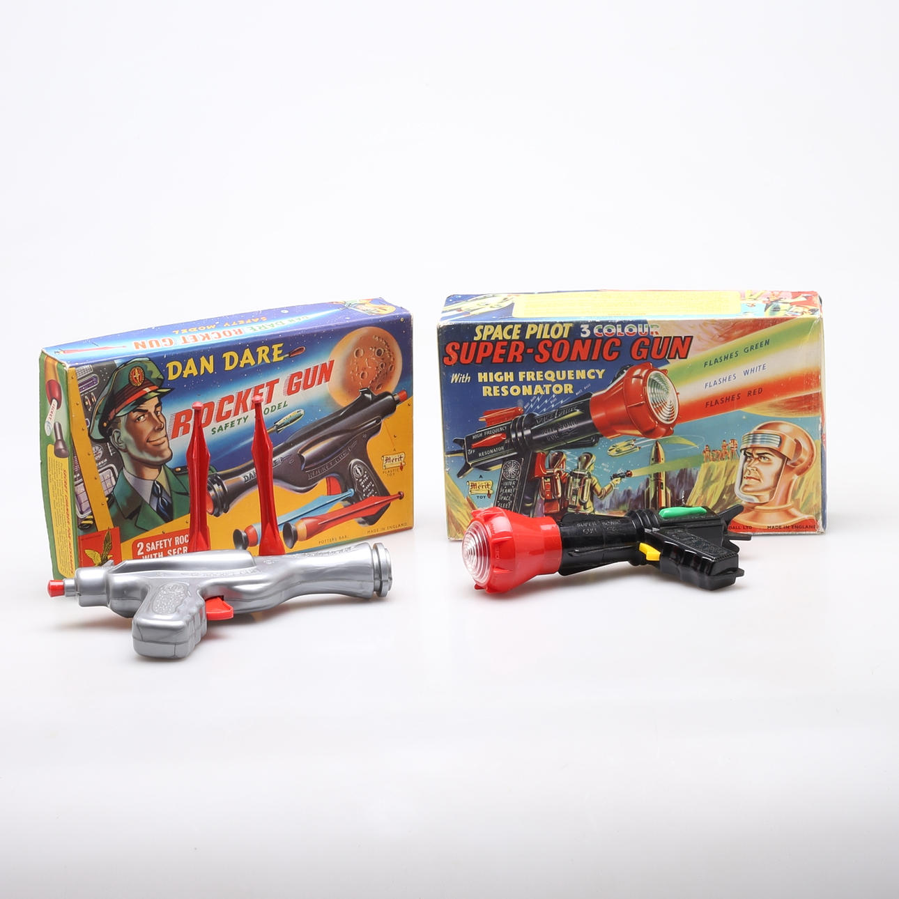 SPACE PISTOLS, 2 pcs, plastic, L&L Randall, England 1950s.