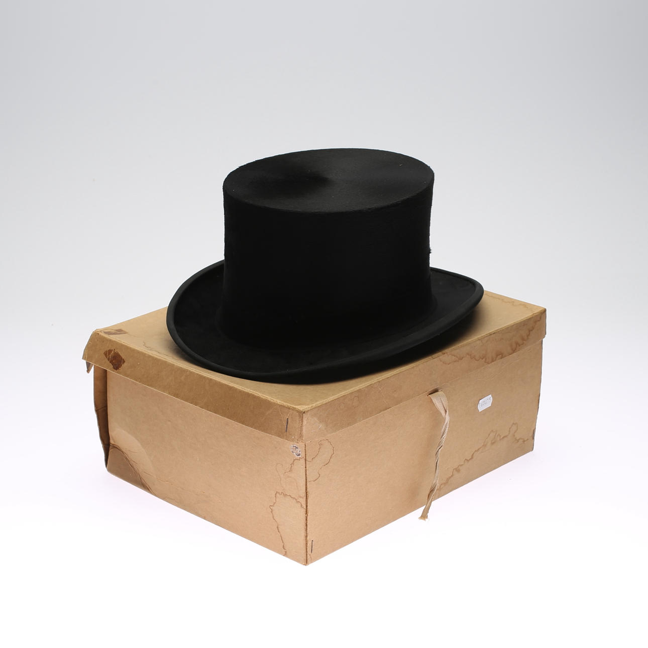 TOP HAT, Non Plus Ultra.
