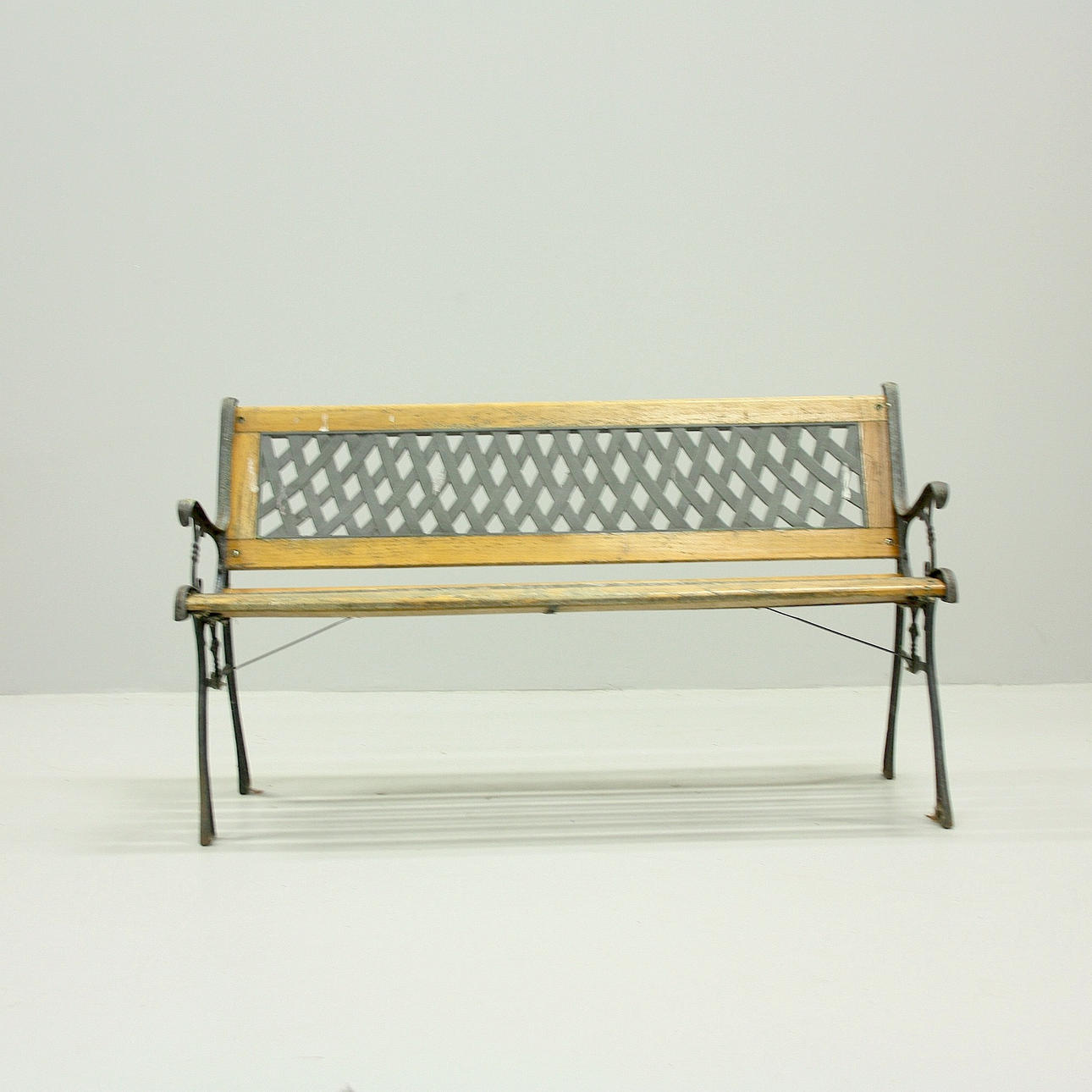 PARKSOFFA, trä och gjutjärn, 1900-tal.