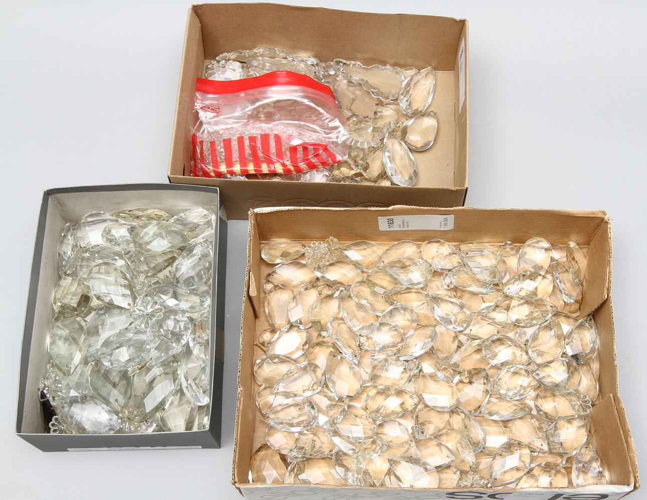 PARTI PRISMOR för ljuskronor.