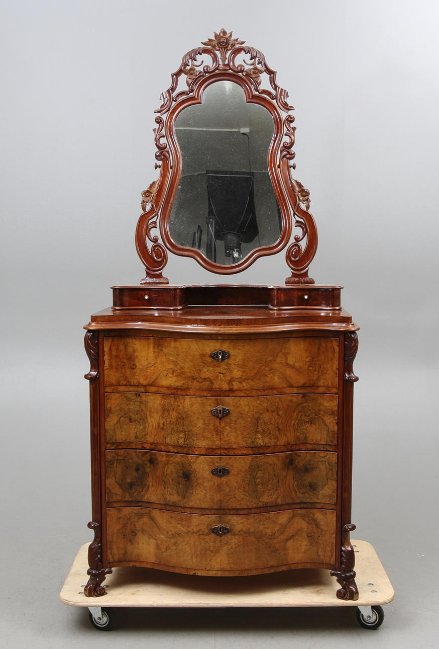 SPEGELBYRÅ, nyrokoko, 1800-talets slut.