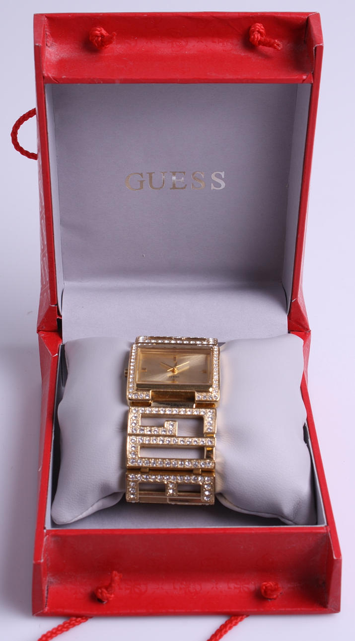 DAMARMBANDSUR, Guess, gulddouble/glasstenar.
