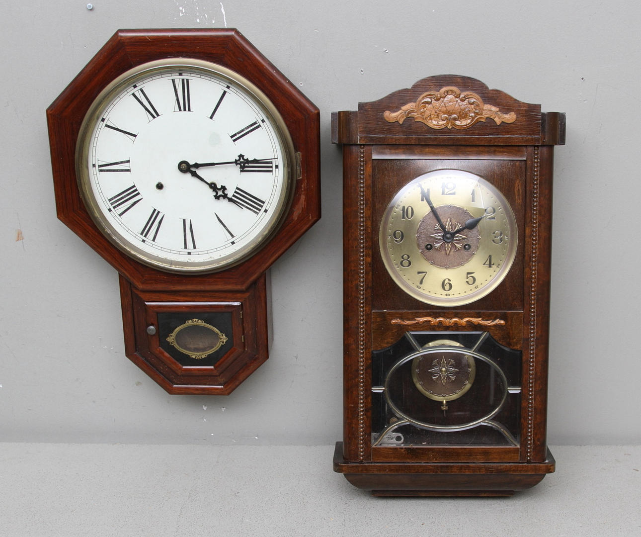 VÄGGUR, 2 st, 1900-talets första kvartal.