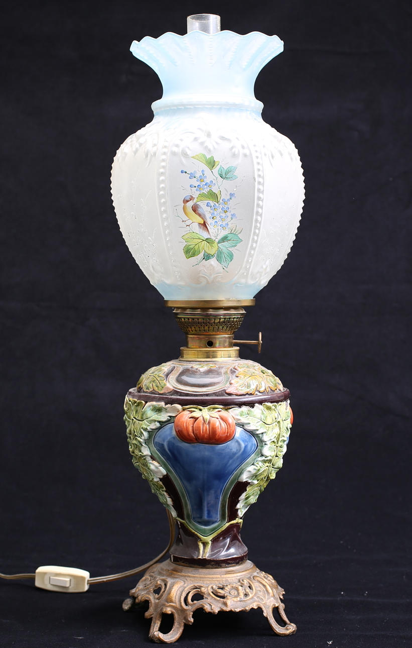 FOTOGENLAMPA, majolika 1800-tal.