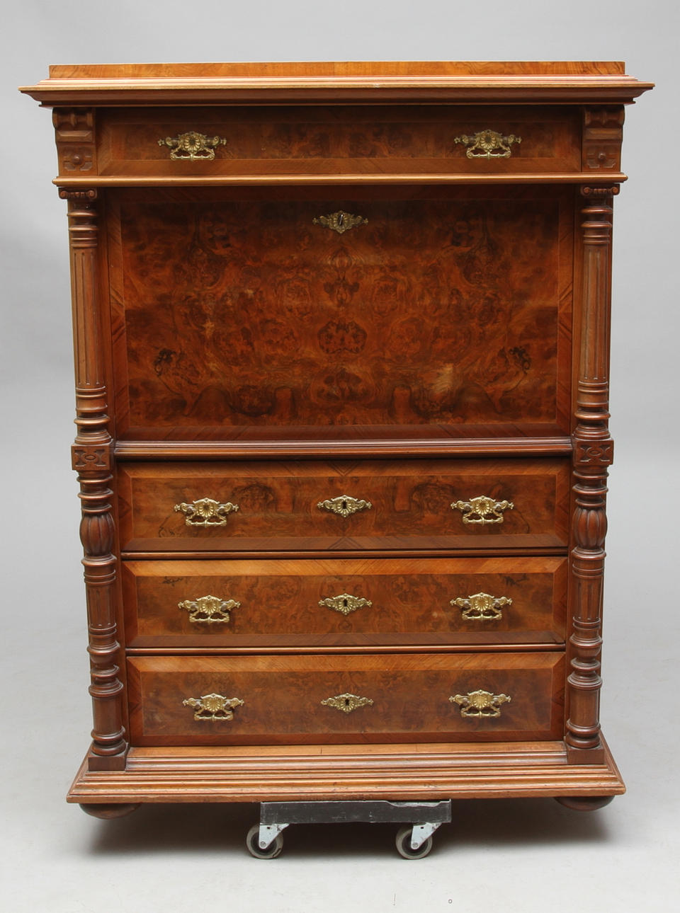 CHIFFONJÉ, nyrenässans, 1800-talet.