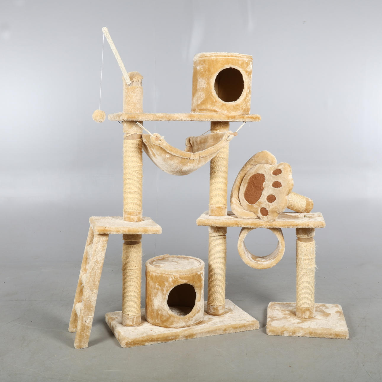 KLÖSMÖBEL / KLÖSTRÄD,till katt.