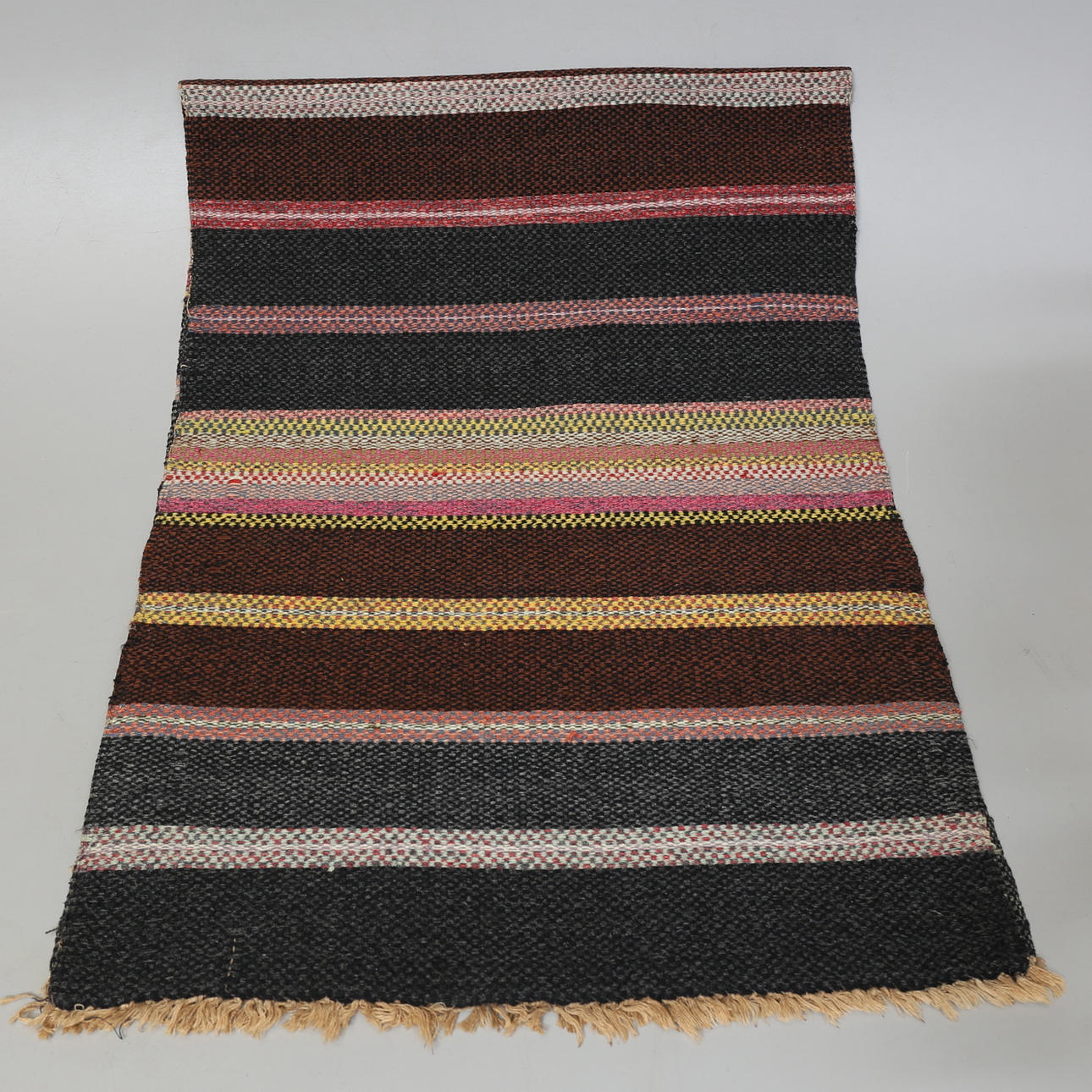BREAD/CARPET, wool, Rosengang, 55.5x160cm.