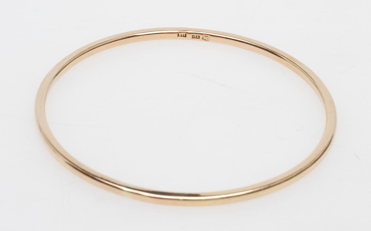 STEL ARMRING, 18k guld, vikt ca 11.9 gr.