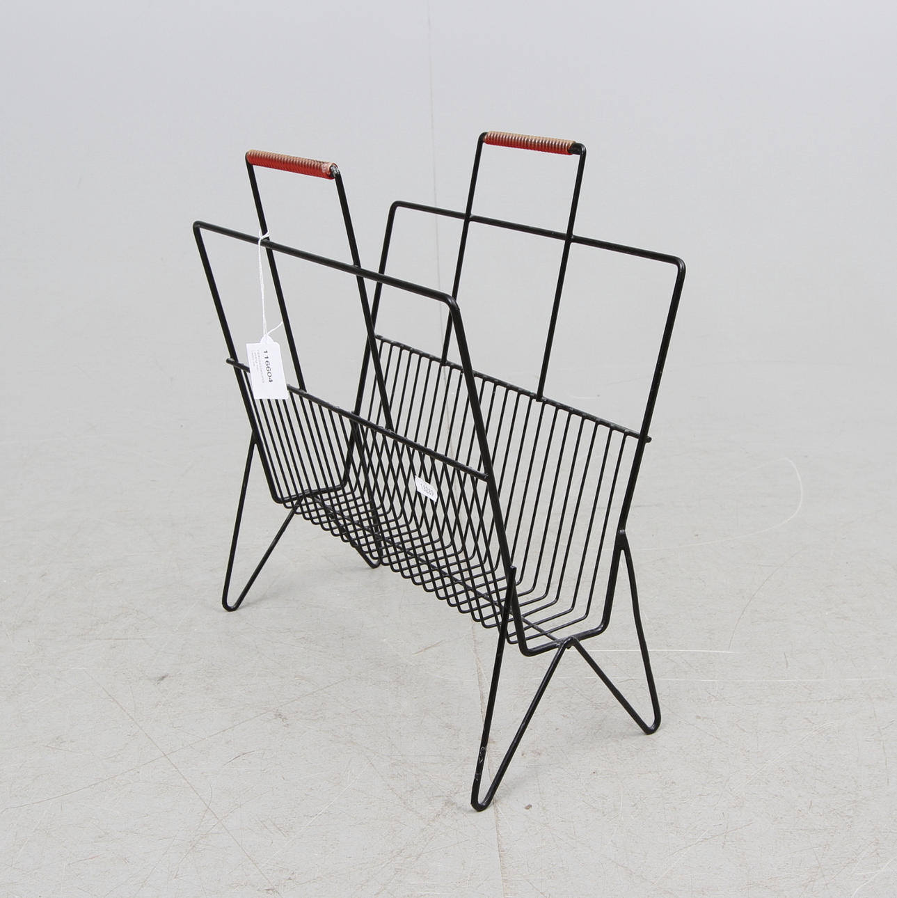 TIDNINGSKORG, string-typ, 1950-tal.