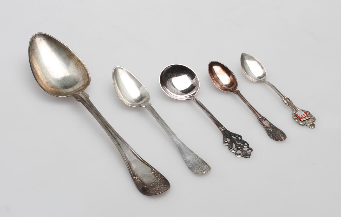 SILVERFÖREMÅL, 5 st, 111 gram.