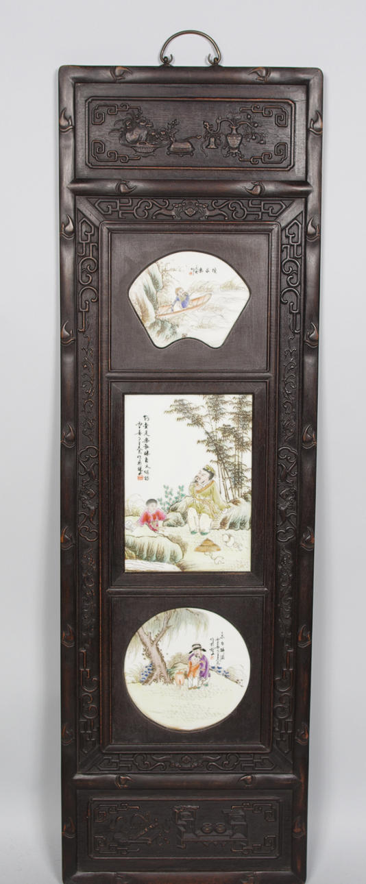 VÄGGFÄLT med porslinsmålningar, Kina, 18/1900-tal.