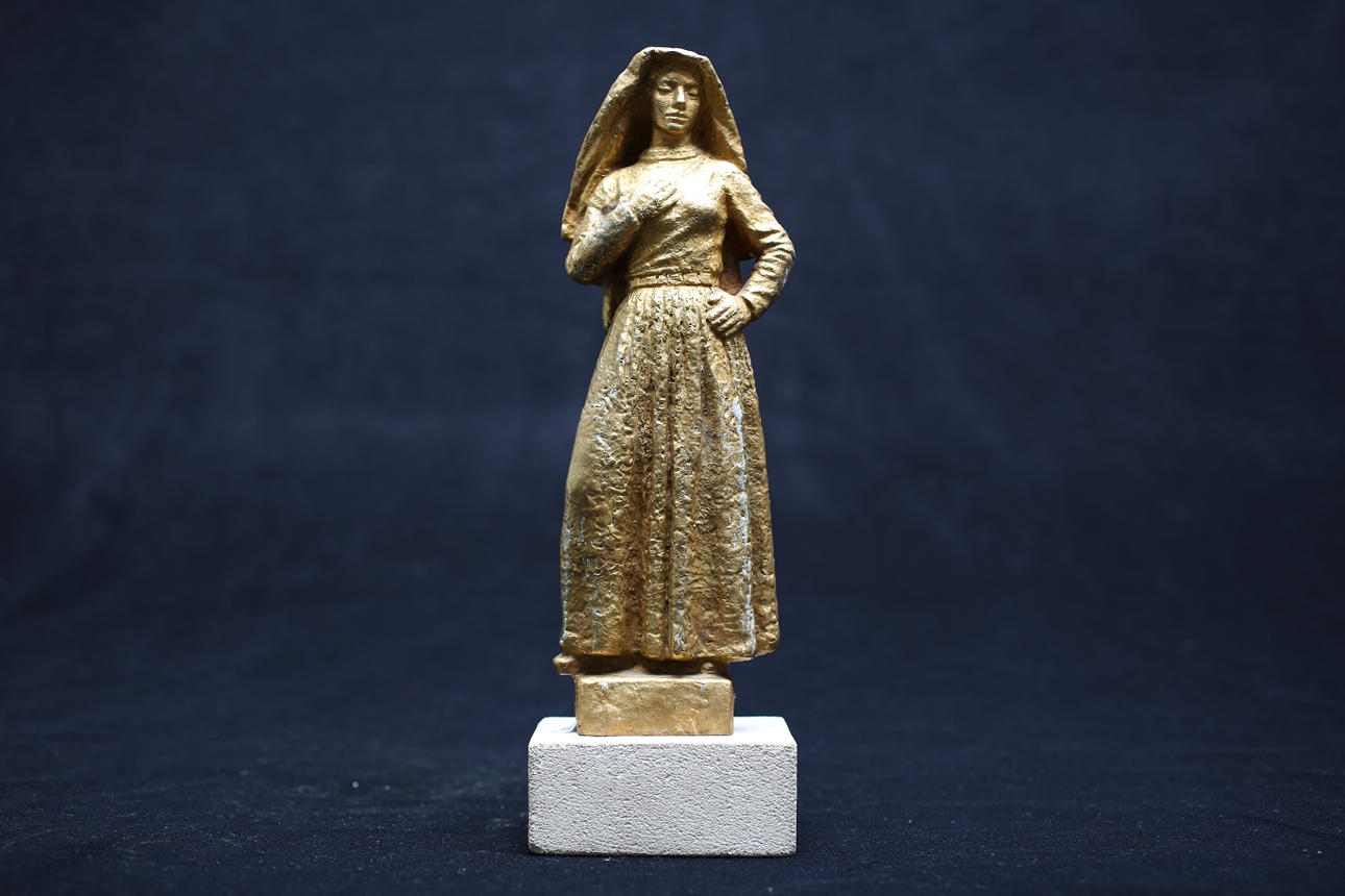 ERIC GRATE. "Höst" Monogramsignerad. Förgylld brons. Gjutarstämpel H Bergman Cire Perdue.