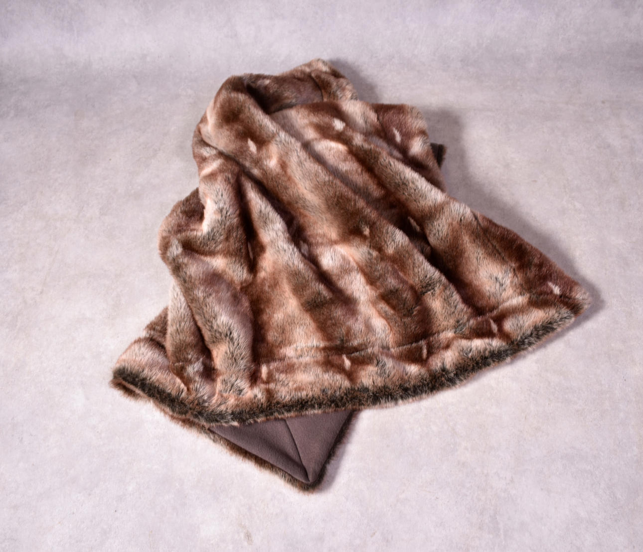 PLÄD konstpäls nyskick.