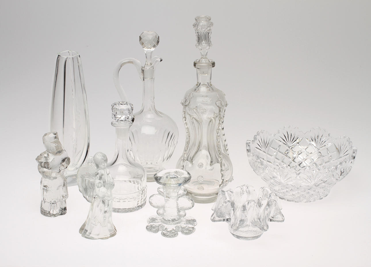 PARTI GLAS OCH KRISTALL, 27 delar.