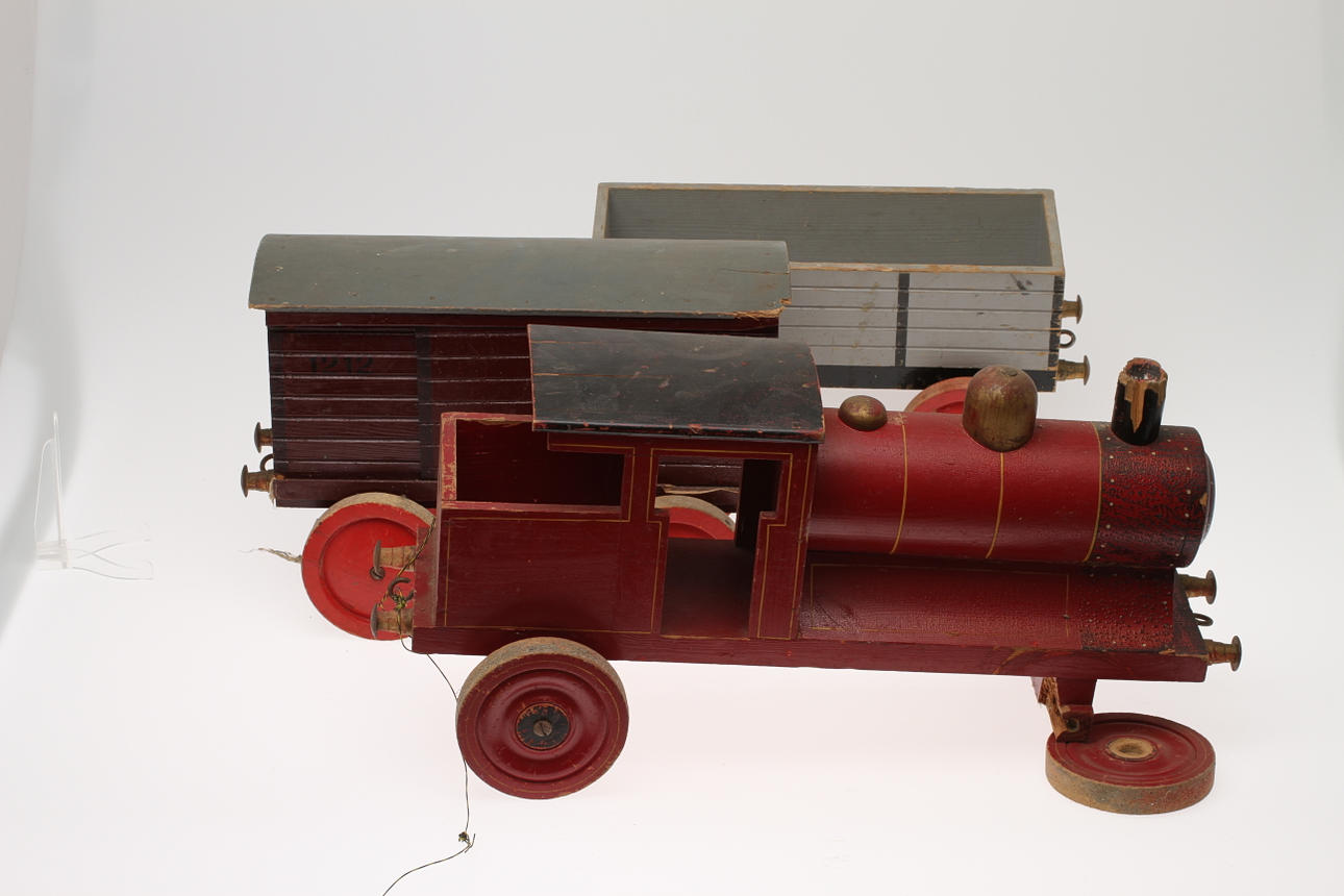 TRÄTÅG INKÖPT PÅ NK 1950-TAL.