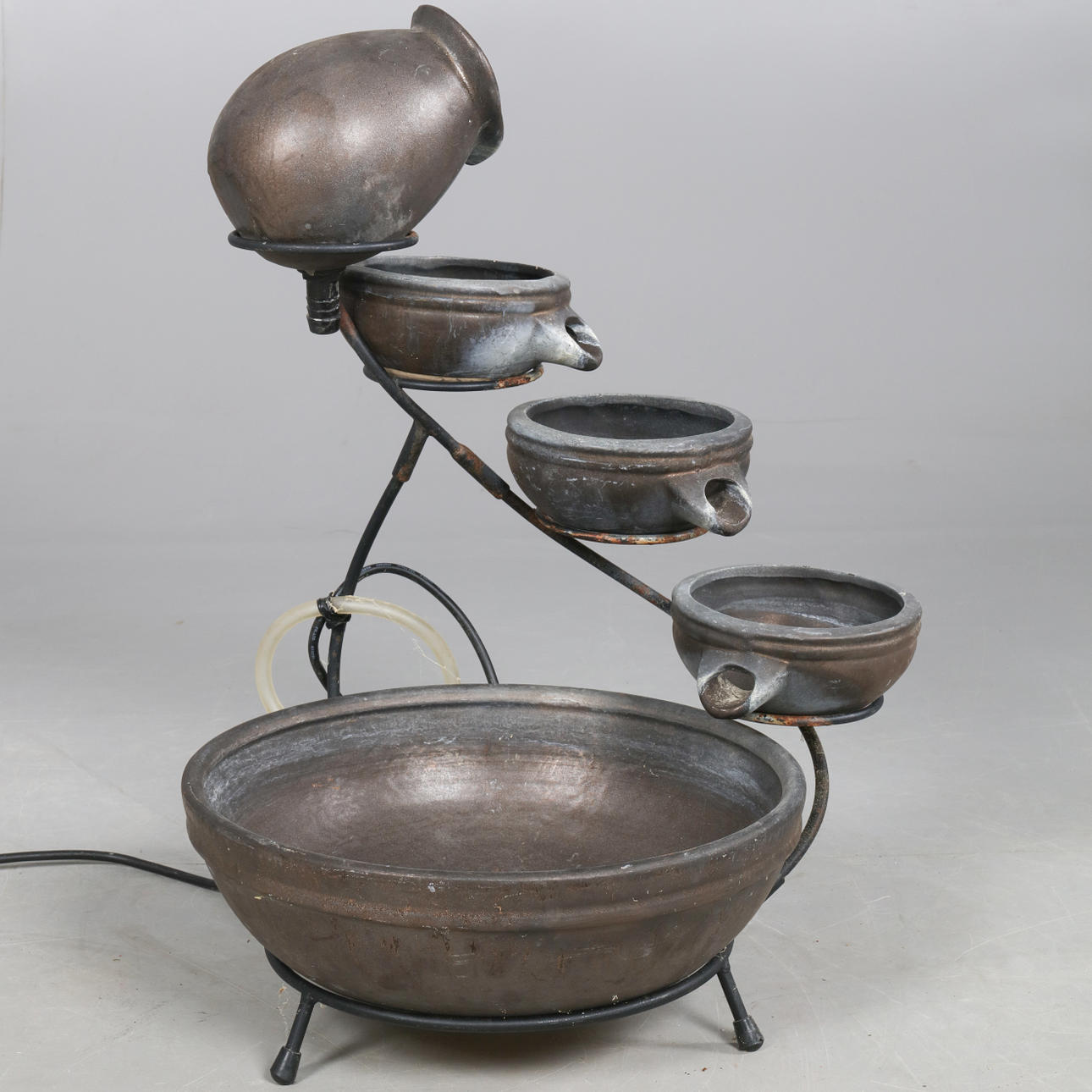 FONTÆN, "rislende vand".