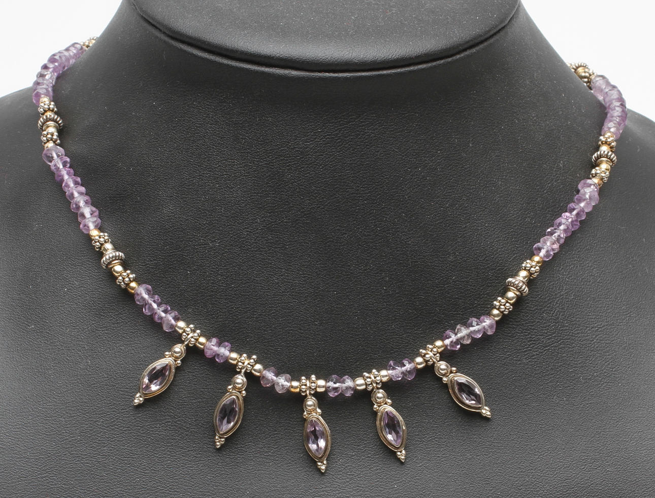 HALSBAND, silver med ametister, 1900-tal.