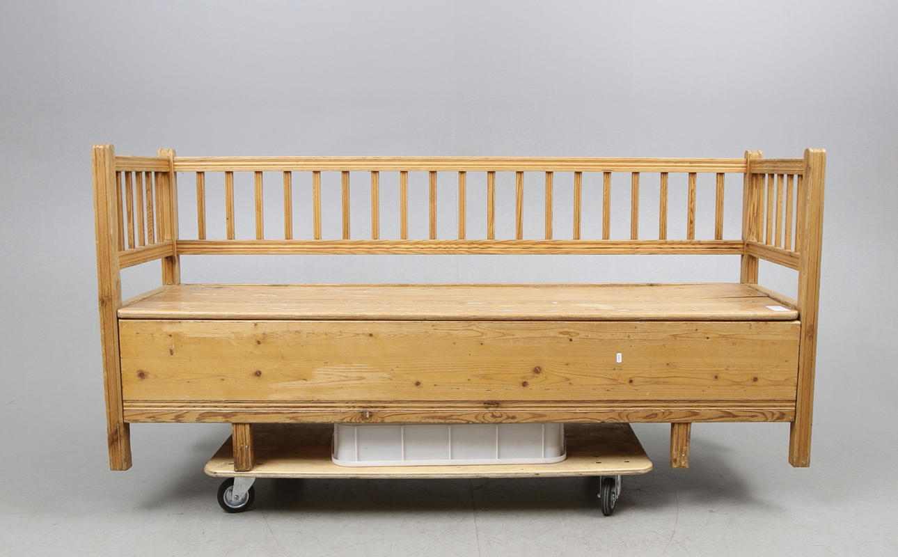 UTRDAGSSOFFA, 1800-tal.