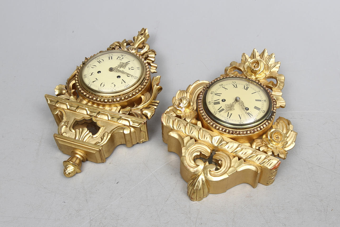 PENDYLER, 2 st, guldförgyllda, 1900 tal.