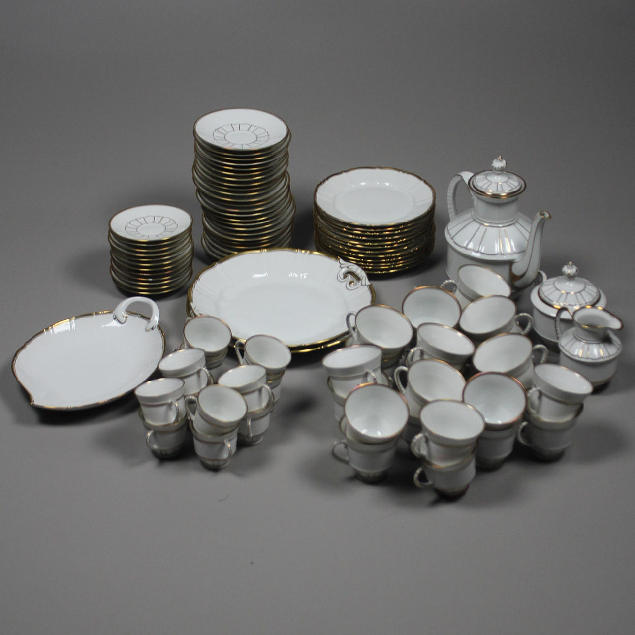 SERVICE 90 stk Bing&Gröndahl "offenbach".