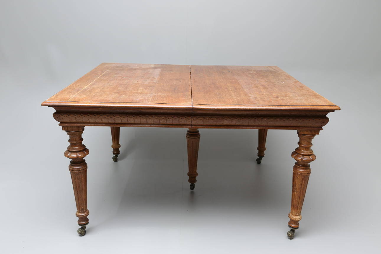 MATSALSBORD, Nyrännesans stil 18-1900 tal.