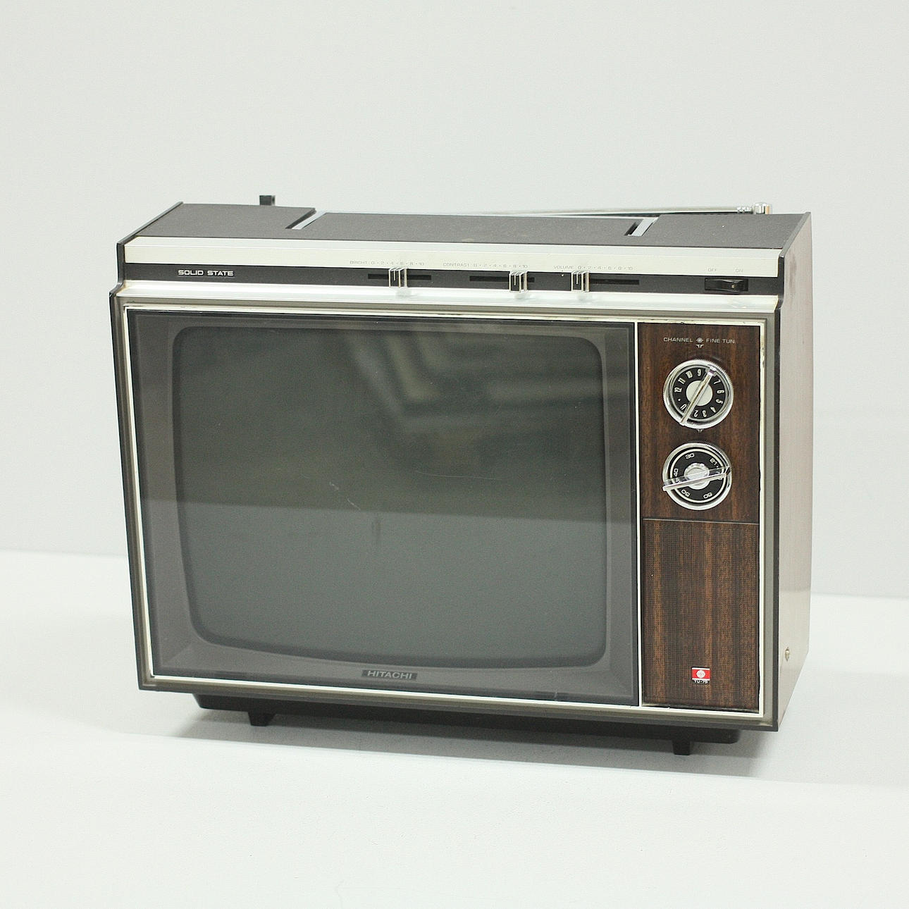 予約販売 TV Hitachi, TU-75-301, 32 cm, mid-20th century テレビ