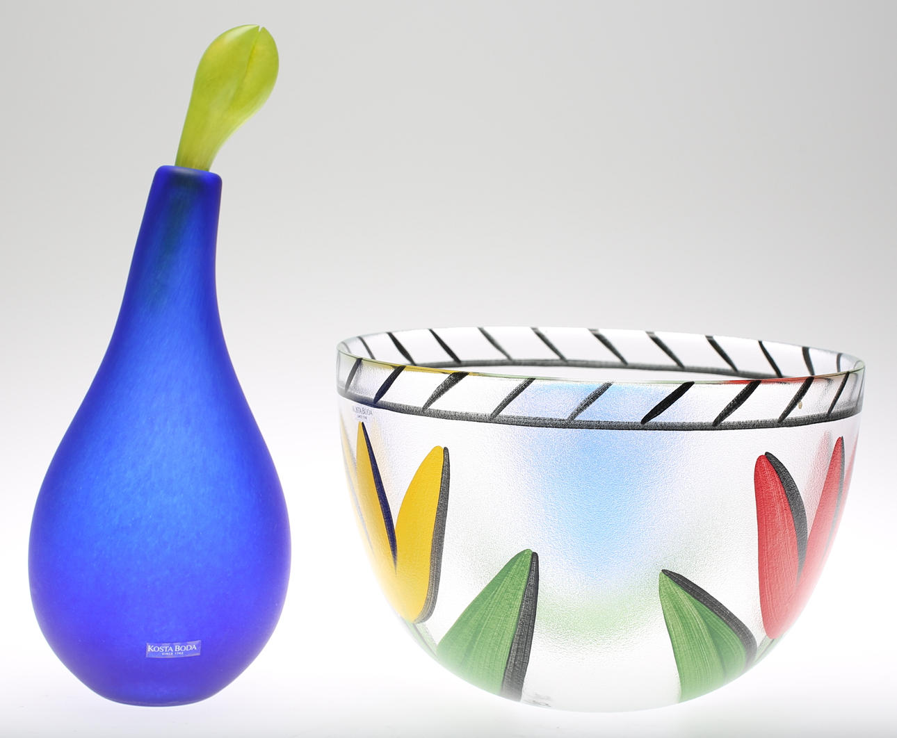 ULRICA HYDMAN-VALLIEN. GLASFÖREMÅL, Kosta boda 2st.