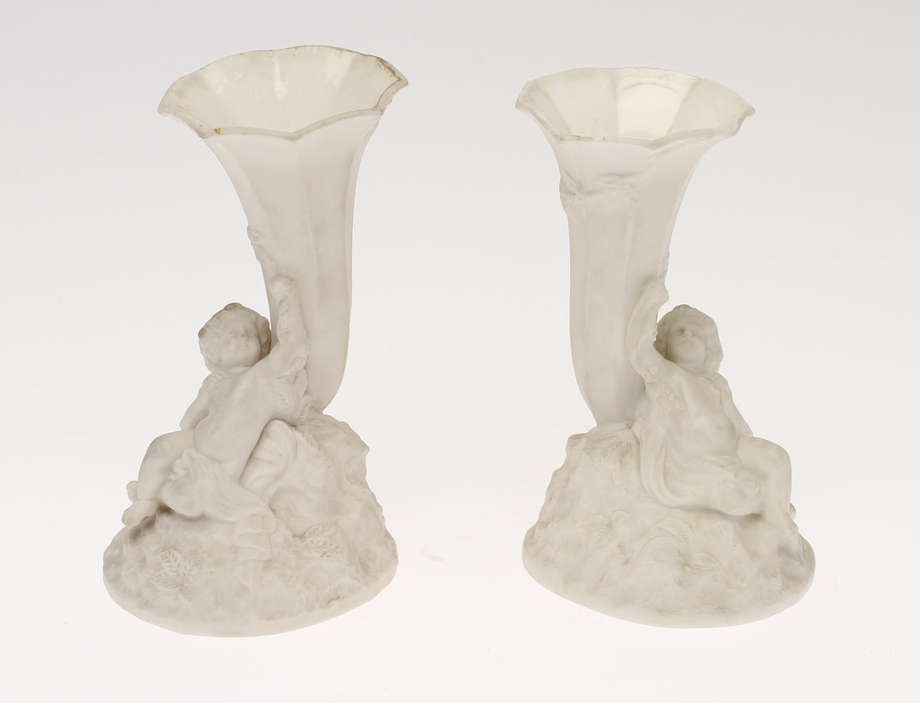 VASER, 1 par, parian, Gustavsberg, 1800-tal.