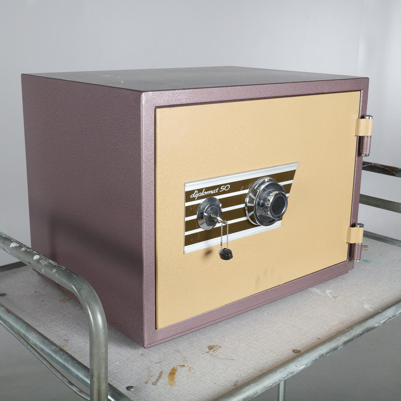 SIKKER, diplomat 50.