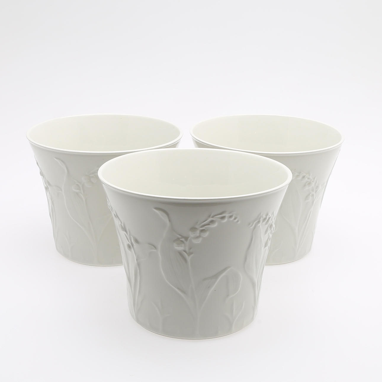 YTTERFODER, 3 st, "LILJEKONVALJ" GUSTAVSBERG.