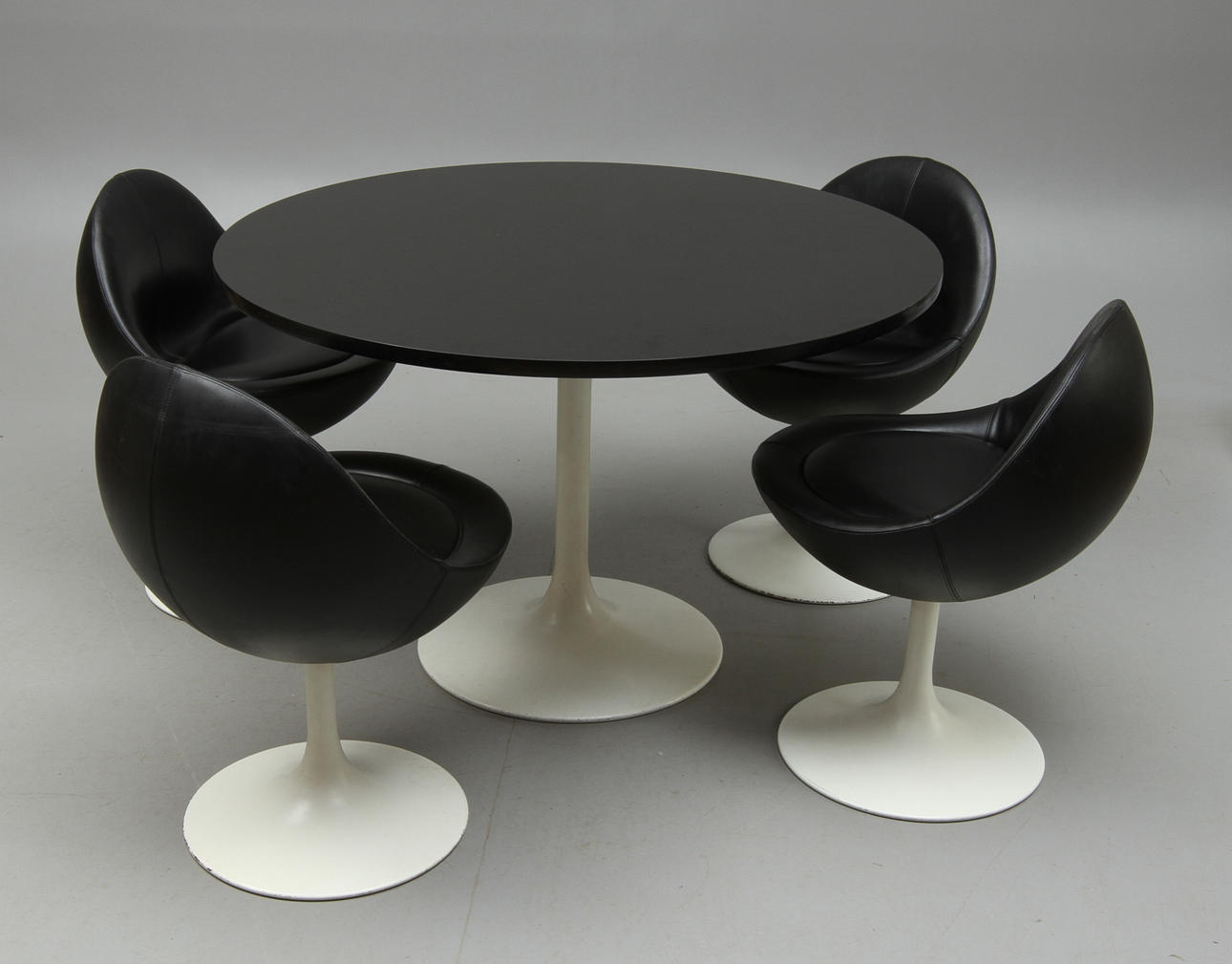 BORD, med STOLAR, 4 st, Johanson Design.